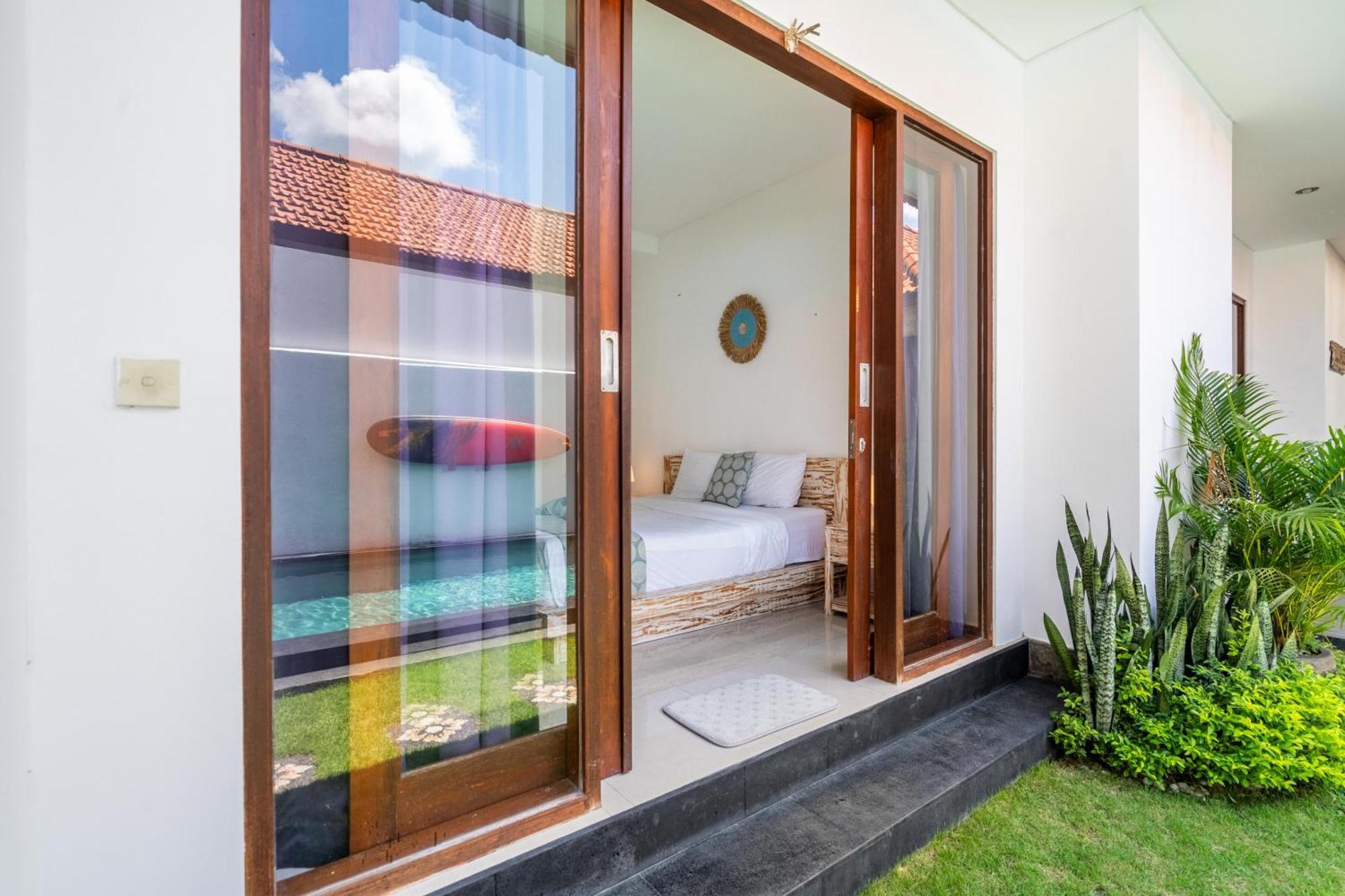 4-Bedroom Pool Villa Near Seminyak Center Dış mekan fotoğraf