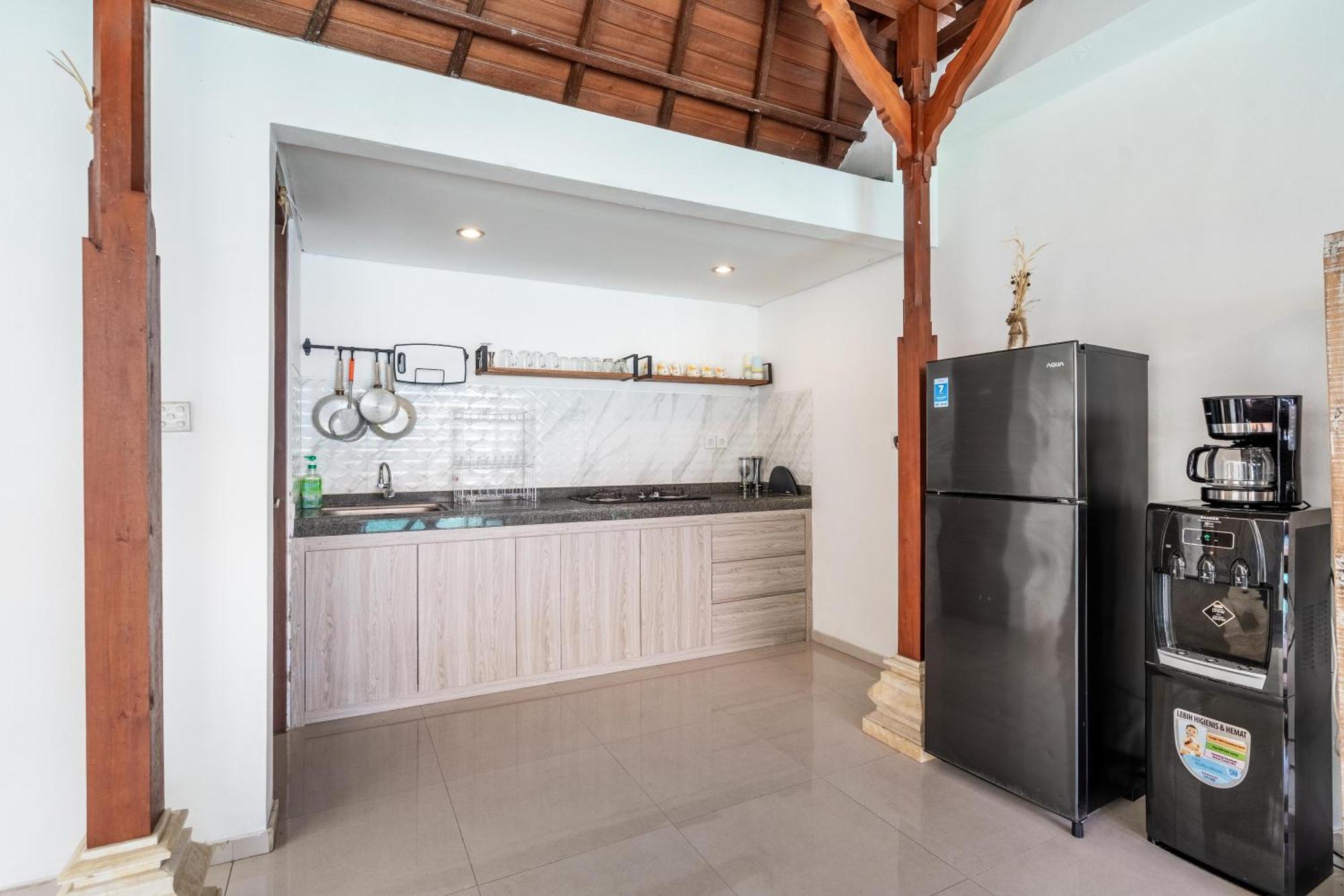4-Bedroom Pool Villa Near Seminyak Center Dış mekan fotoğraf